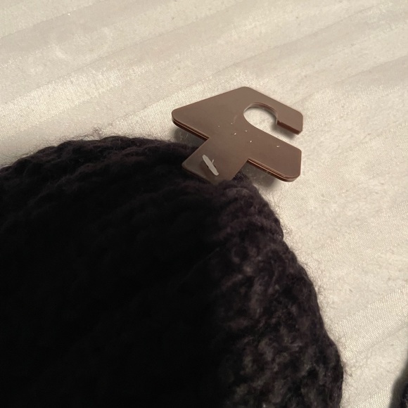 NWT, hat, and scarf set by Fossil - Picture 4 of 8